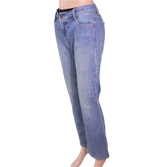 Old Navy Womens The Dreamer Distressed Warn Jeans Size 6 🖤 - Picture 1 of 14